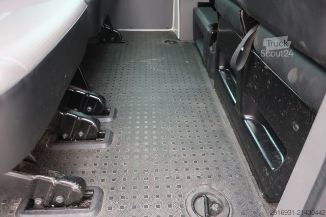 Minibús VOLKSWAGEN T6.1 9 Sitzer 1. Hand / Klima / FN:236