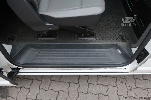 Minibús VOLKSWAGEN T6.1 9 Sitzer 1. Hand / Klima / FN:236
