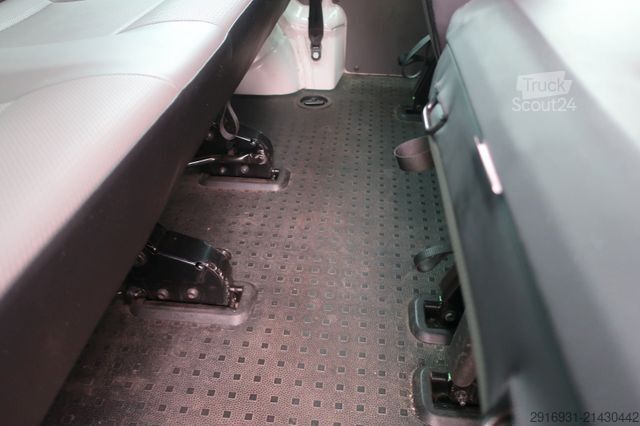 Minibús VOLKSWAGEN T6.1 9 Sitzer 1. Hand / Klima / FN:236