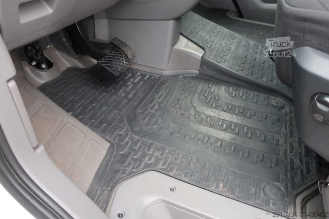 Dubă cu acoperiș înalt MAN TGE 3.180 1.Hand / Kühlkastenwagen Maxi / FN:166