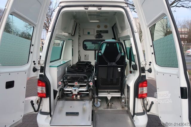 Brandbil VOLKSWAGEN T5 Transporter Hochdach lang/KTW/Klima/FN: A76