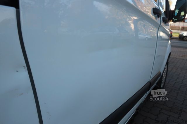 Minibús FORD 1. Hand / Klima / Tempomat / FN: 22