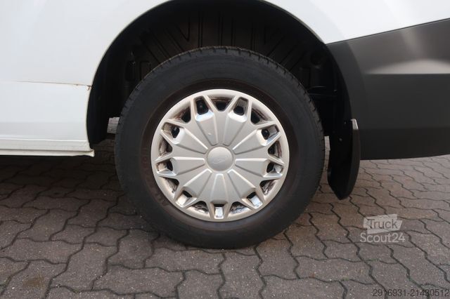 Minibús FORD 1. Hand / Klima / Tempomat / FN: 22