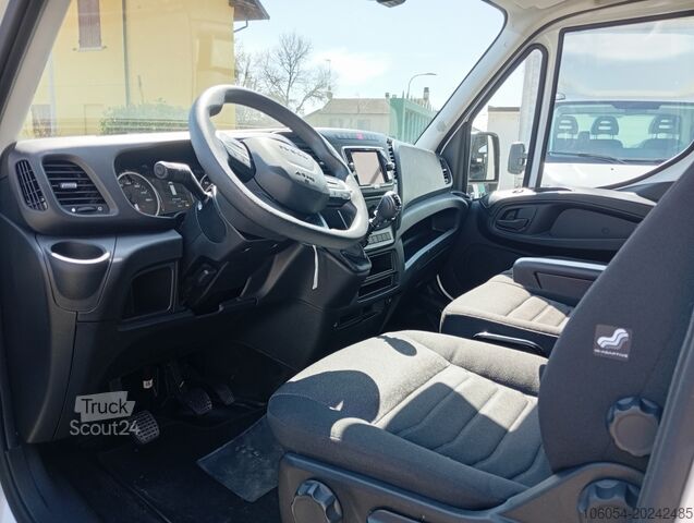 Extra hosszú zárt furgon Iveco Daily 35