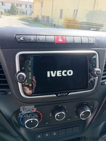 Extra hosszú zárt furgon Iveco Daily 35