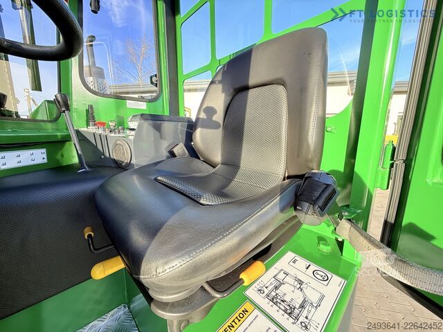 Wózek widłowy czterokierunkowy Combilift C4000 GAS TRIPLEX 6900 FREE-LIFT CABIN