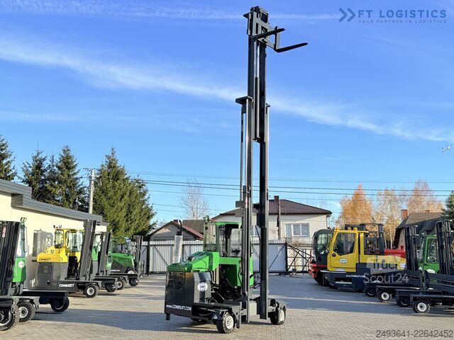 Wózek widłowy czterokierunkowy Combilift C4000 GAS TRIPLEX 6900 FREE-LIFT CABIN