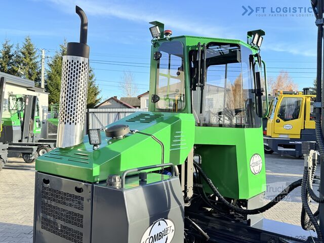 Wózek widłowy czterokierunkowy Combilift C4000 GAS TRIPLEX 6900 FREE-LIFT CABIN