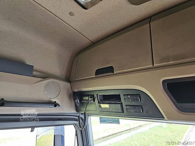 Standaard trekker MERCEDES-BENZ ACTROS 1851