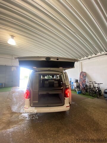 Box van Volkswagen California Camper | 2 Betten 4 Schlafplätze | Küchenzeile + Dachbett