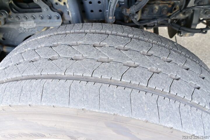 Dobozos teherautó Mercedes-Benz Antos 1840  E6 LBW Scheckheft AHK Bett Navigation