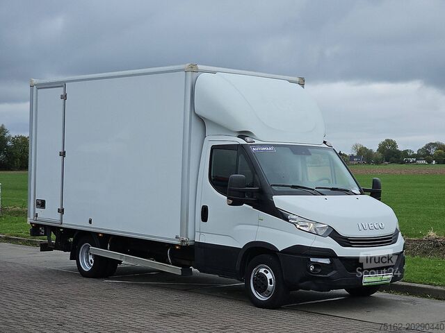 Resväska IVECO DAILY 35C16 Bakwagen Laadklep!