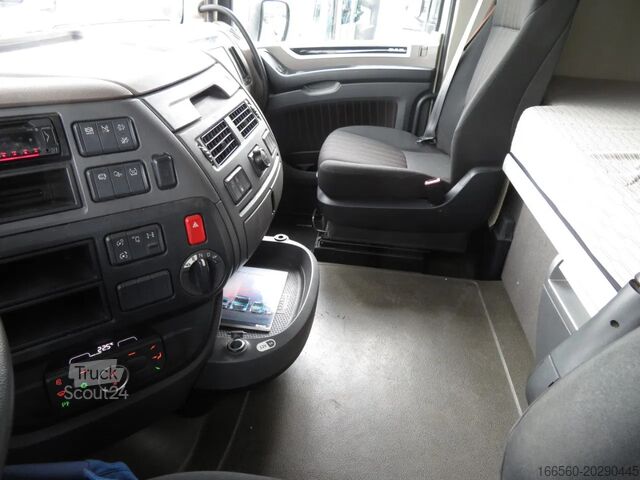Standarta traktors DAF XF 480 FT SPACE CAB