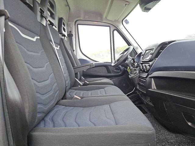 Carrinha de tejadilho alto IVECO DAILY 50C18 L2H3 3.0Ltr Automaat