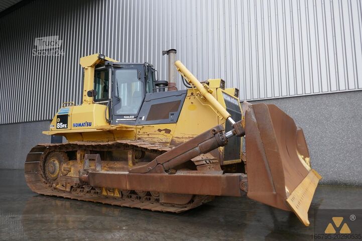 бульдозер Komatsu D85PX-15