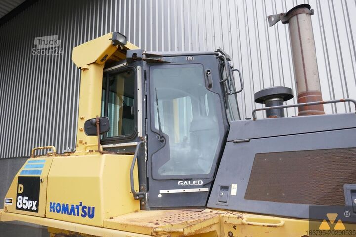 бульдозер Komatsu D85PX-15