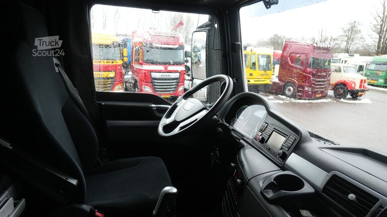 Standard-SZM MAN TGX 33.480 – 6x4 tractor unit