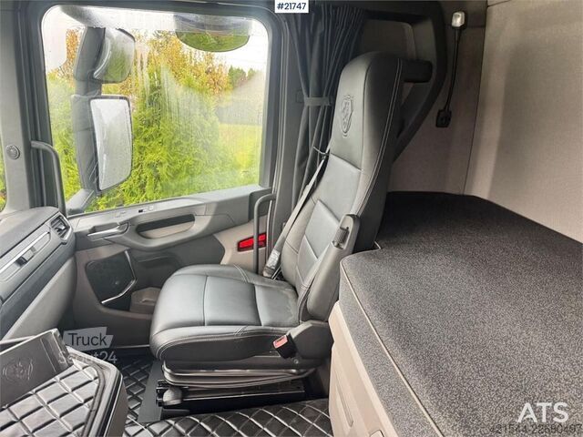 Camion de gunoi Scania R660 6x4 Asphalt Truck
