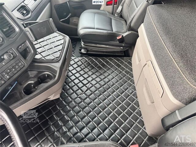 Camion de gunoi Scania R660 6x4 Asphalt Truck