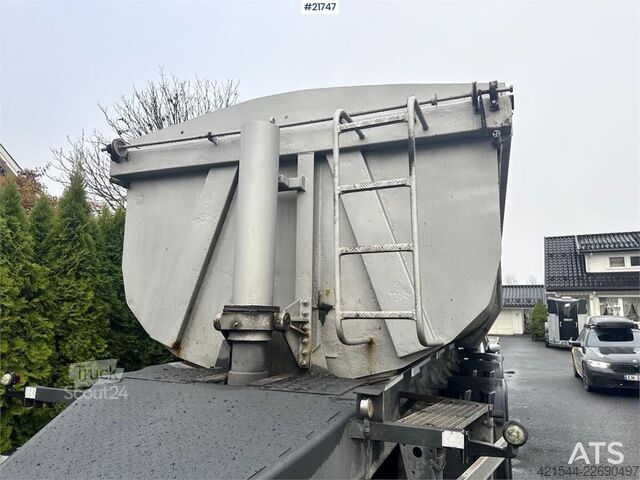 Camion de gunoi Scania R660 6x4 Asphalt Truck
