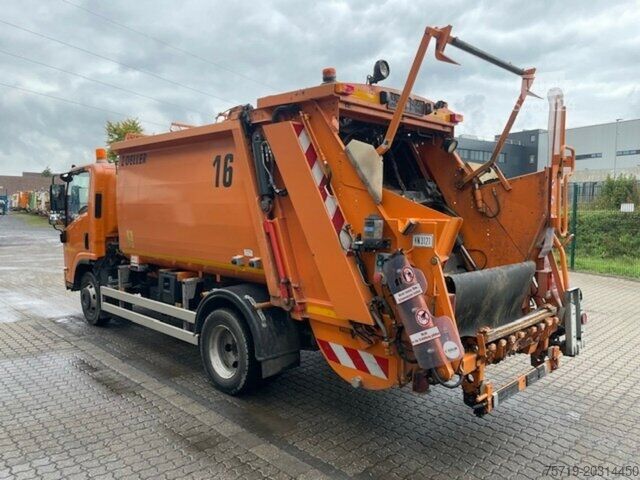 Сметовоз Isuzu N2R 75D 4x2 Semat/Zöller