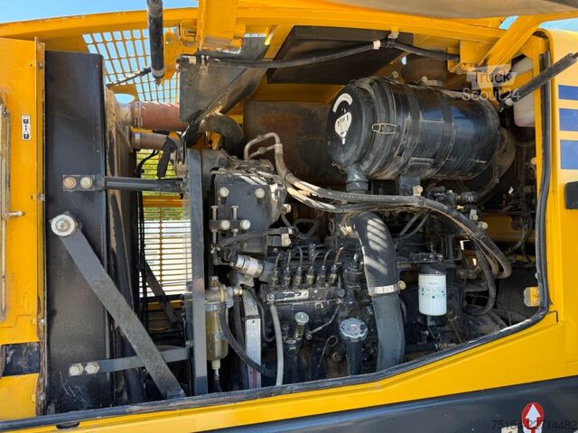 Radlader Komatsu WA250-5H mit Waage