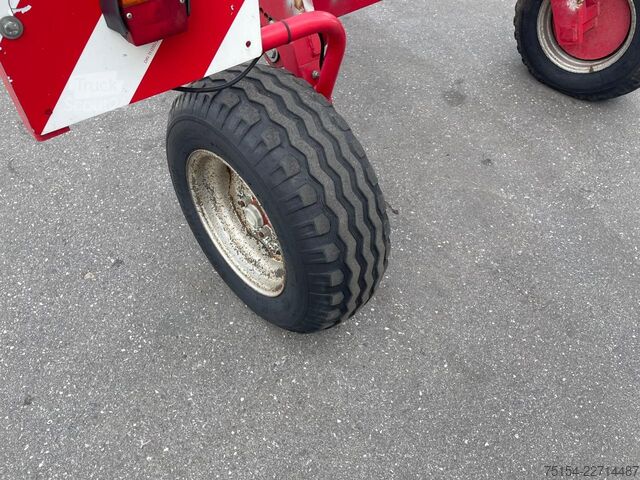 Heuwender Lely Lotus 900P