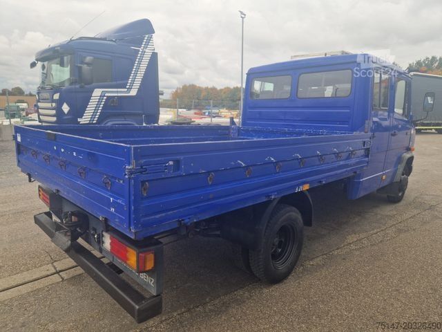 Φορτηγό pick-up MERCEDES-BENZ 508 D Vario Doka 7-Sitzer 3-Türer Pritsche AHK
