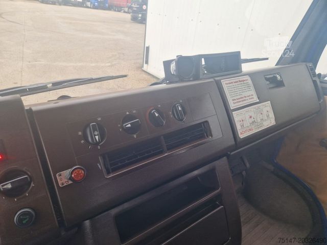 Φορτηγό pick-up MERCEDES-BENZ 508 D Vario Doka 7-Sitzer 3-Türer Pritsche AHK