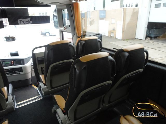 Туристичний автобус VDL Futura FHD2 139/460 - 63 Sitze EURO 6