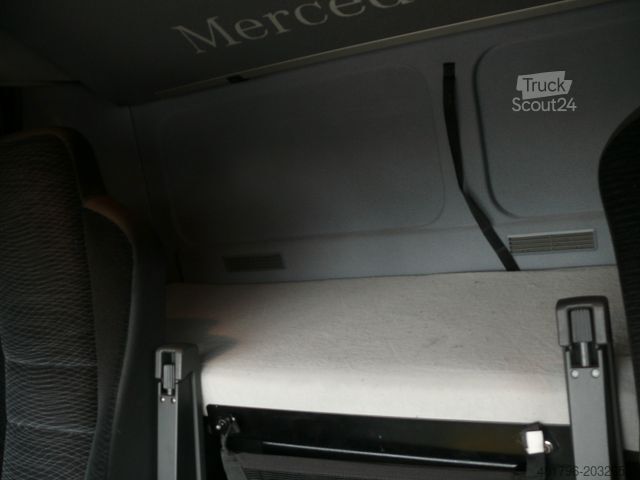 Perdeli panelvan MERCEDES-BENZ 824*Schiebeplane*Euro6*Schlafplatz*Stdh*AHK