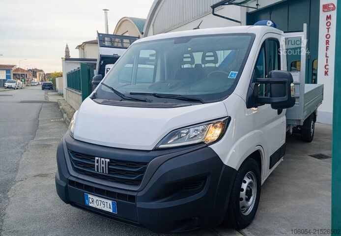 Vrachtwagen met kraanopbouw FIAT Ducato Maxi