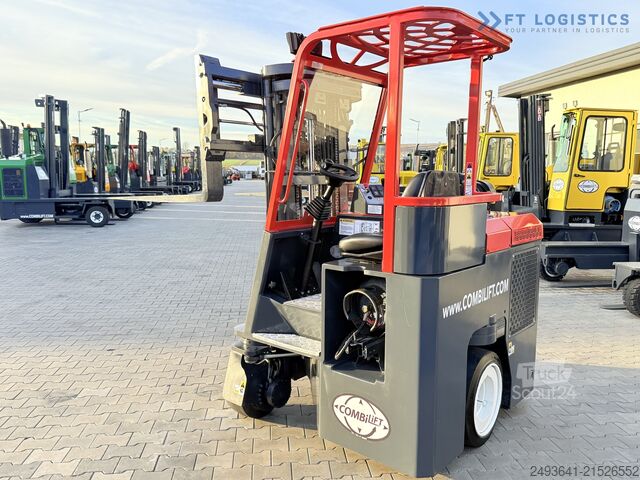 Carrello elevatore a 4 direzioni Combilift C3000CB GAS TRIPLEX 4900 FREE-LIFT