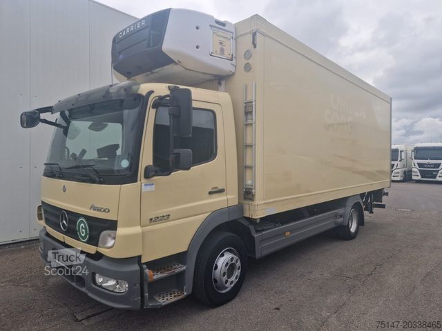 Рефрижераторный грузовик MERCEDES-BENZ 1223 L Atego Klima Tiefkühler Bi-Temp Carrier
