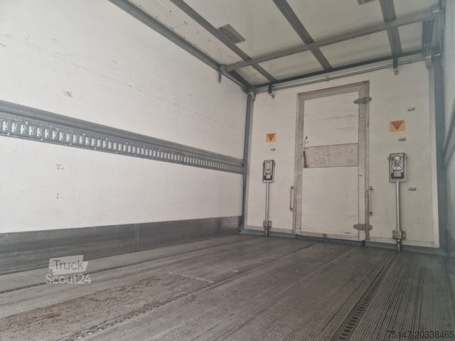 Рефрижераторный грузовик MERCEDES-BENZ 1223 L Atego Klima Tiefkühler Bi-Temp Carrier