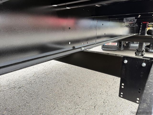 Открытый полуприцеп с тентом KÖGEL 3Achs Standard Curtainsider Liftachse