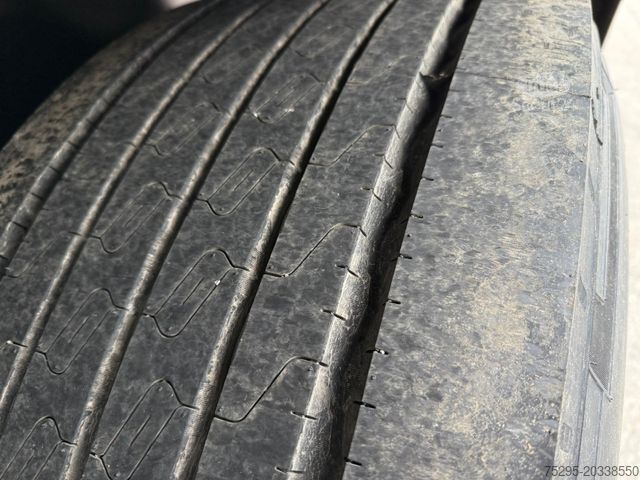 Открытый полуприцеп с тентом KÖGEL 3Achs Standard Curtainsider Liftachse