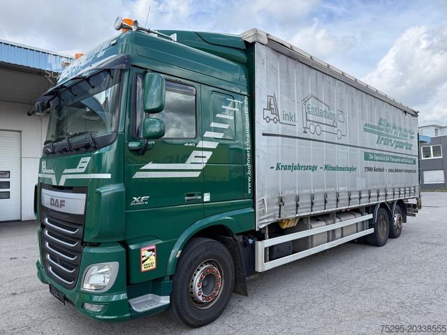 Autocarro con cassone fisso DAF XF 440 SC Staplerhalter Lift/Lenk L8,45m TÜV neu