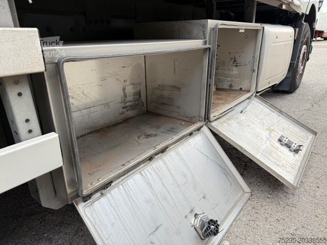 Autocarro con cassone fisso DAF XF 440 SC Staplerhalter Lift/Lenk L8,45m TÜV neu