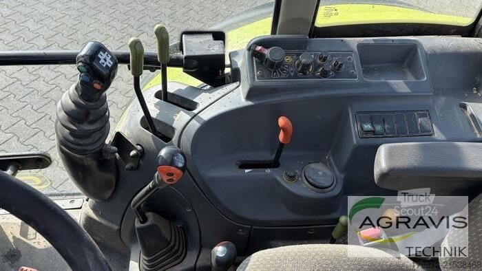 Trattore Claas AXOS 330 CX