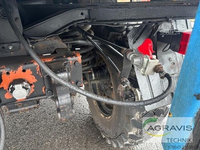 Municipal tractor Daimler Benz UNIMOG 427/10 + Inuma Aufbauspritze Typ 2024