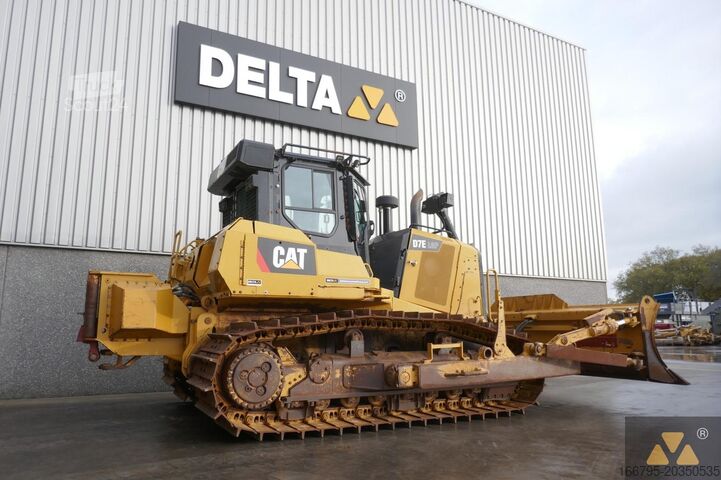 Schaktmaskin Caterpillar D7E LGP