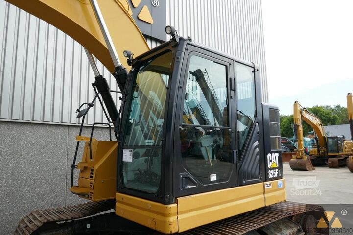 Rupsgraafmachine Caterpillar 325F LCR