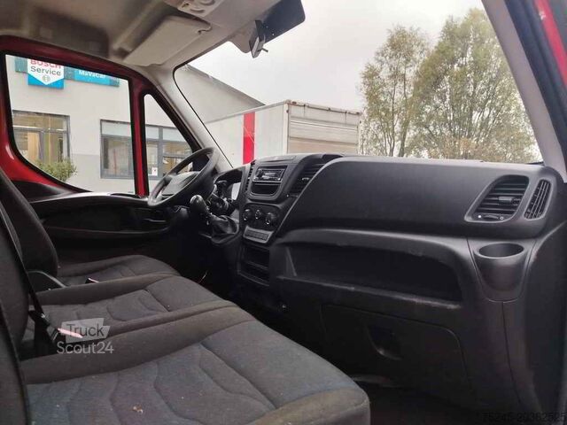 Furgone Iveco 35S 14 2.3  FURGONATO CON PEDANA