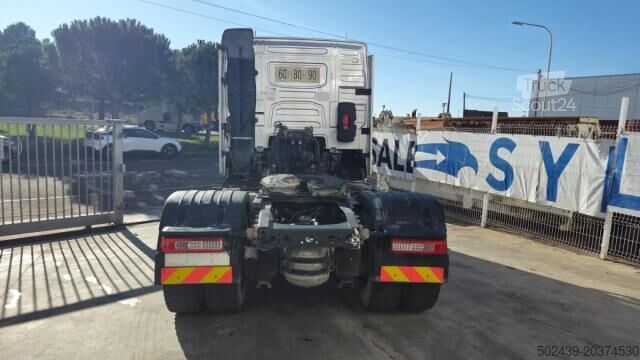 Véhicule tracteur Volvo FH 500