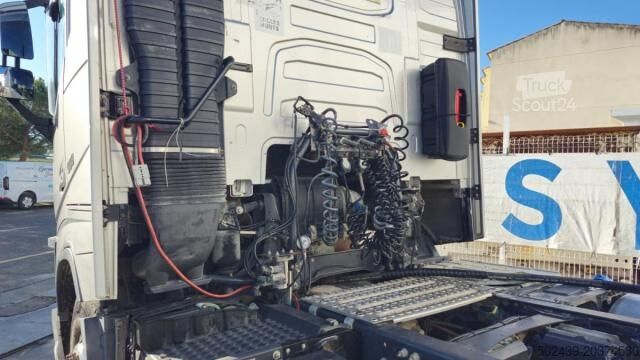 Véhicule tracteur Volvo FH 500