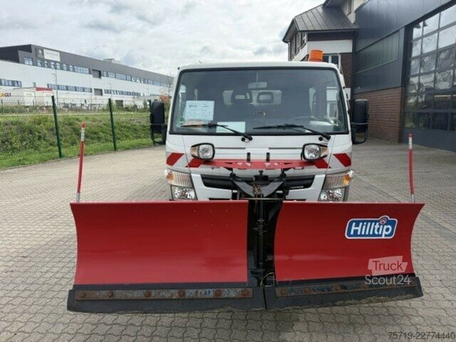 Furgon Mitsubishi Fuso Canter Winterdienst Salzstreuer