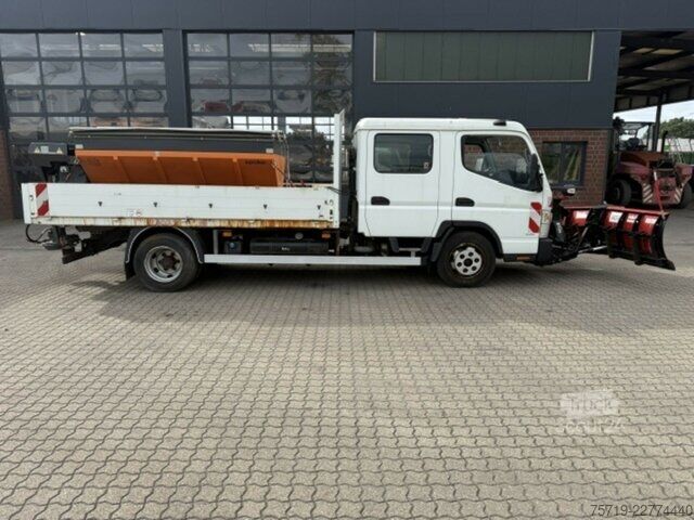 Furgon Mitsubishi Fuso Canter Winterdienst Salzstreuer