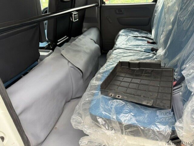 Furgon Mitsubishi Fuso Canter Winterdienst Salzstreuer