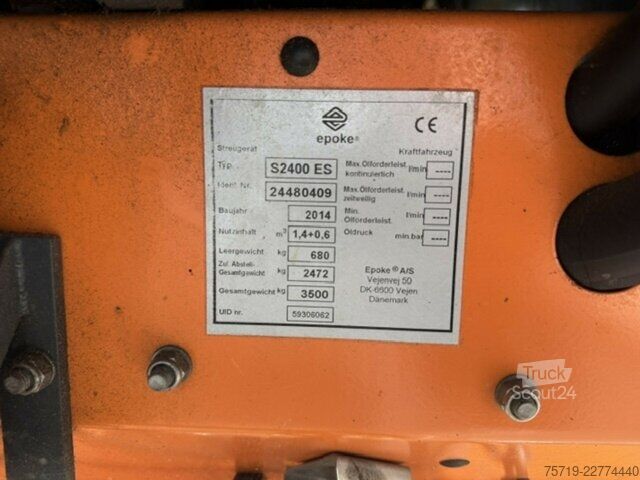 Furgon Mitsubishi Fuso Canter Winterdienst Salzstreuer